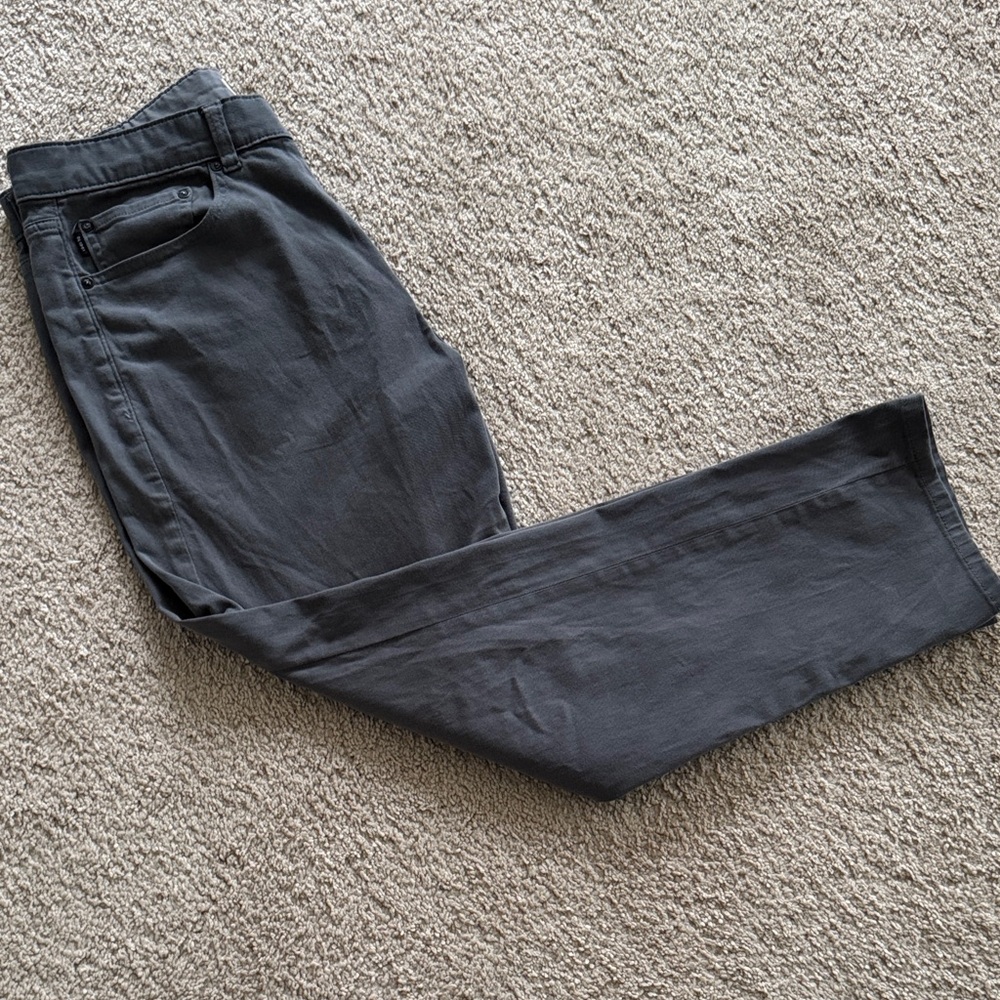 Men’s DL1961 Russell Slim Straight Fit Jeans in Shark Grey